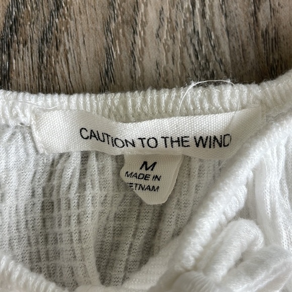 Caution to the Wind Women’s White Cropped Eyelet Top, Elastic Hem. Size medium. - Picture 2 of 8